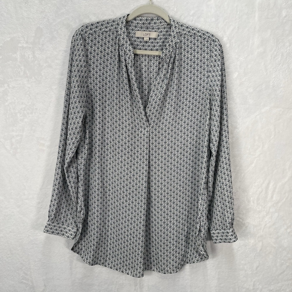 LOFT Long Sleeve Vneck Blouse Womens Medium Geometric AOP Career Professional
